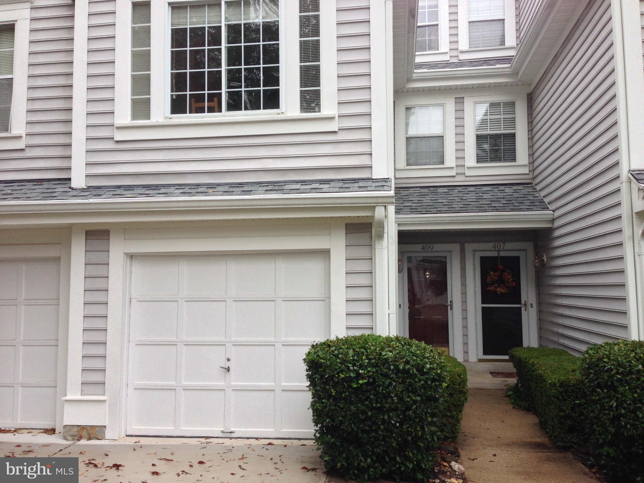 409 Fortress Way Occoquan, VA 22125 - Photo 2 of 28 Exterior (Front)