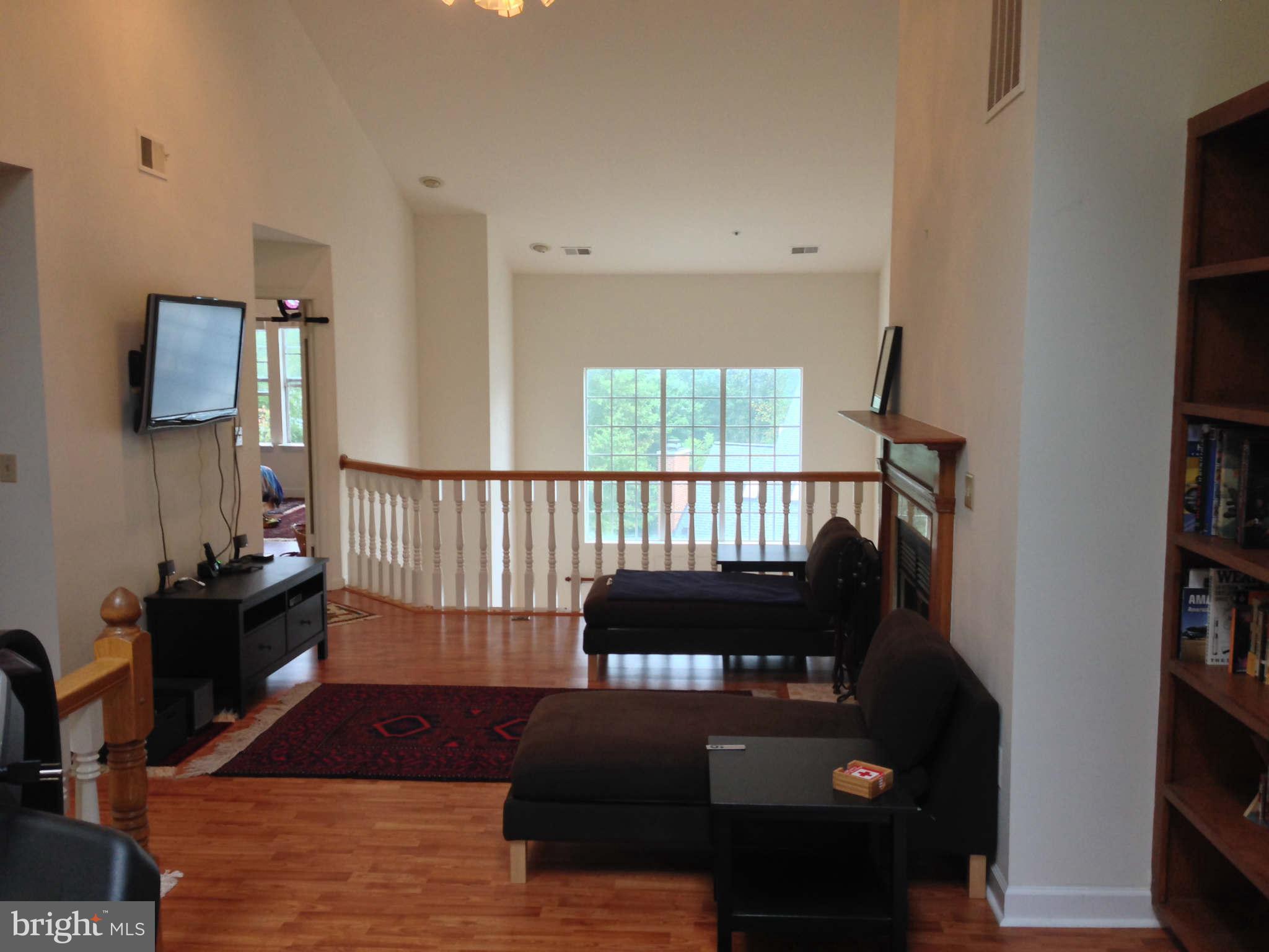 409 Fortress Way Occoquan, VA 22125 - Photo 14 of 28 Family Room