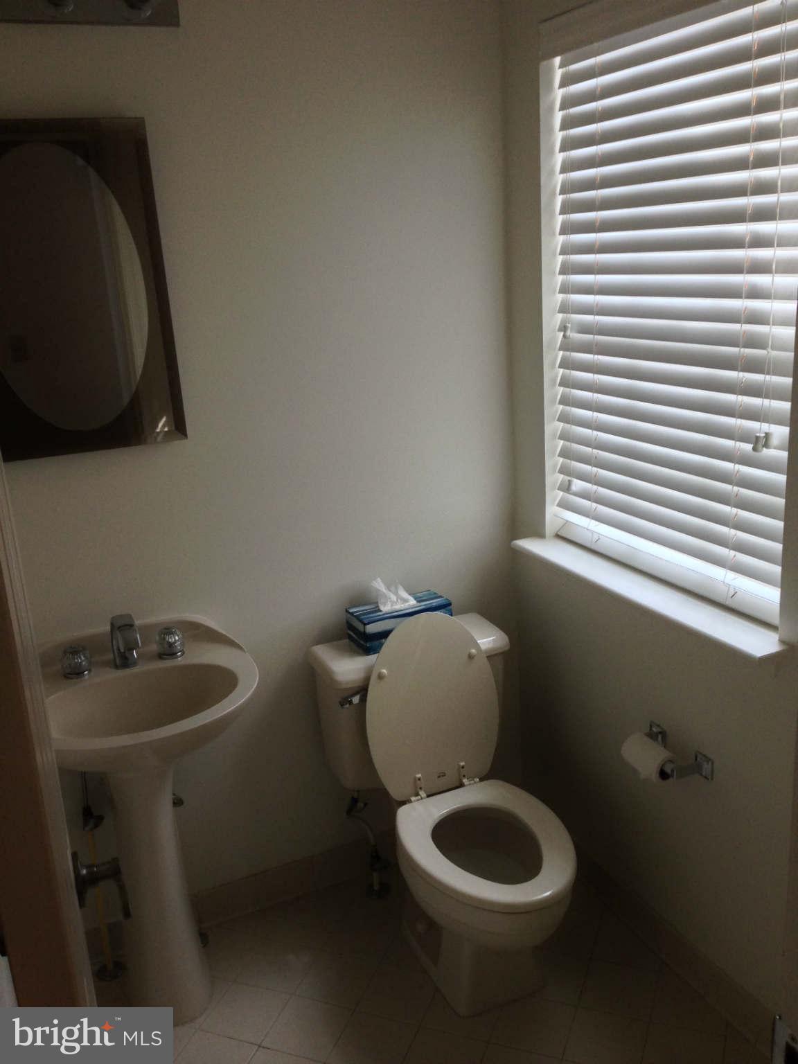 409 Fortress Way Occoquan, VA 22125 - Photo 17 of 28 Bath