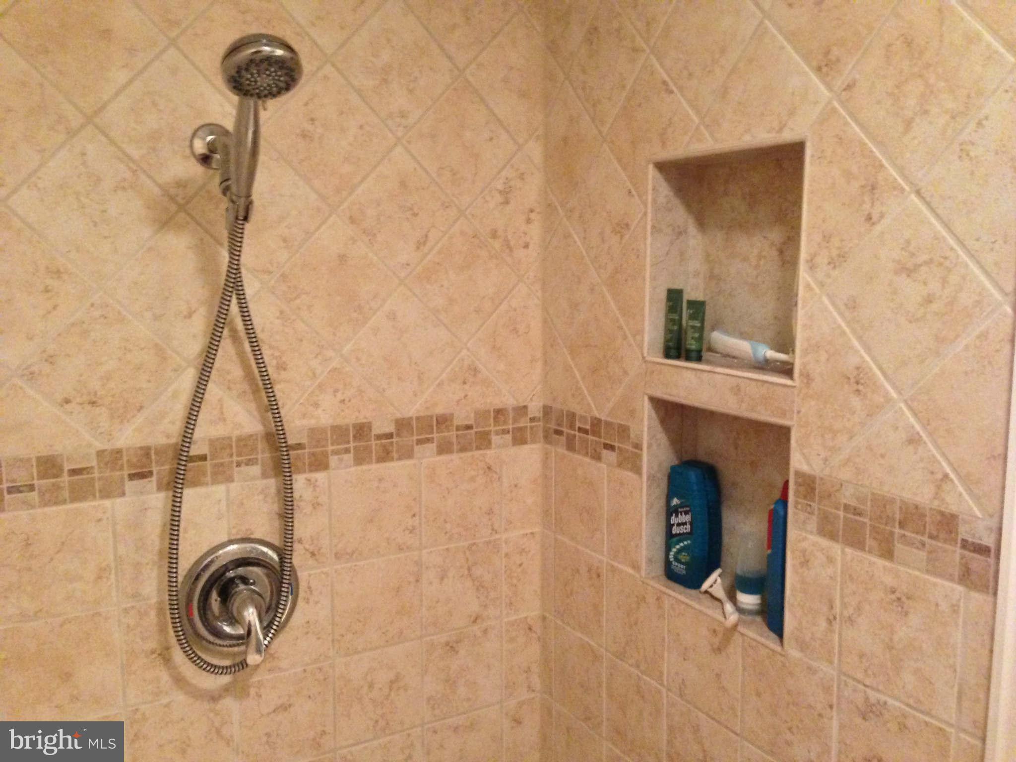 409 Fortress Way Occoquan, VA 22125 - Photo 22 of 28 Bath (Master)