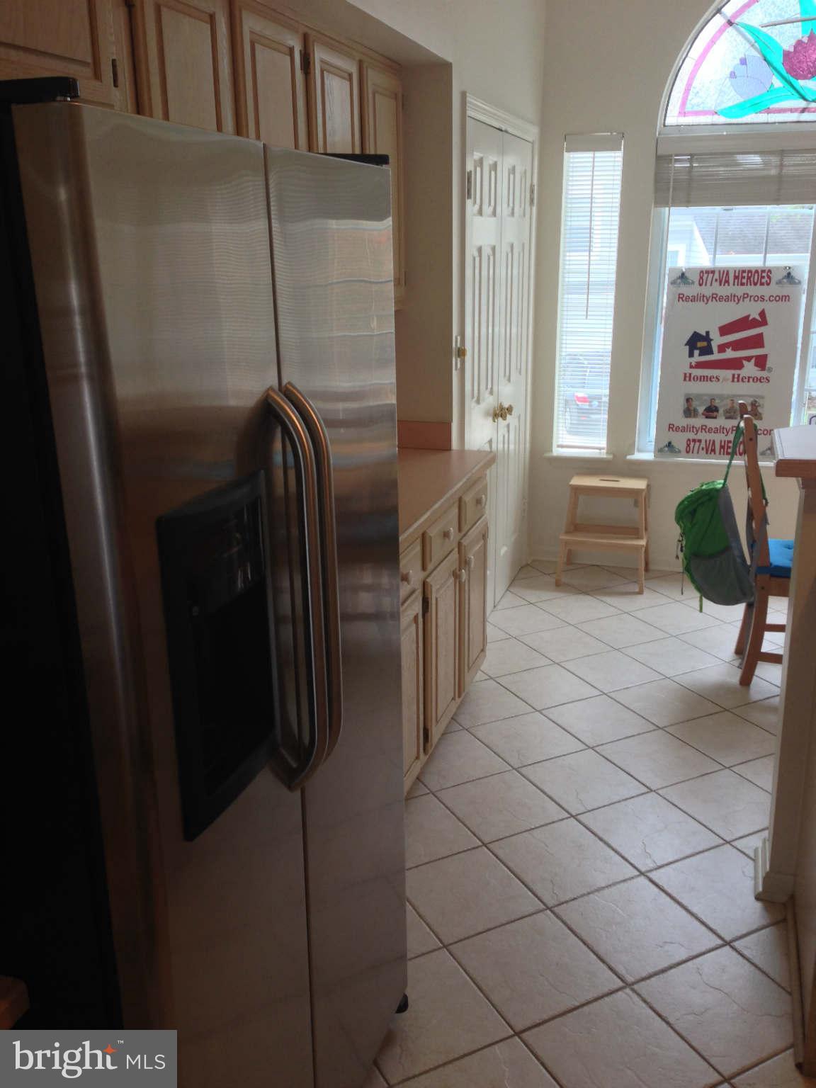 409 Fortress Way Occoquan, VA 22125 - Photo 5 of 28 Kitchen