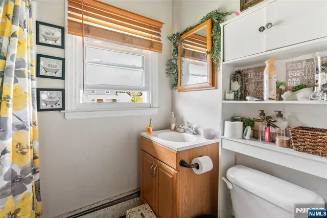 $299,999 | 20 Blueberry Lane, Willingboro, NJ 08046