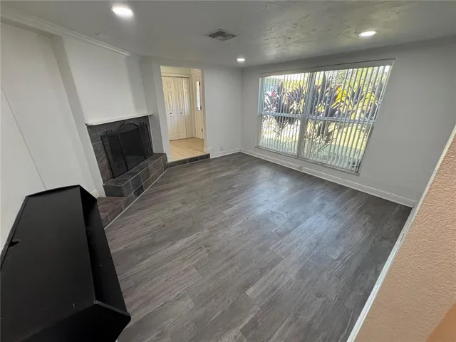 $3,500 | 3740 Aberdeen Drive, Sarasota, FL 34240