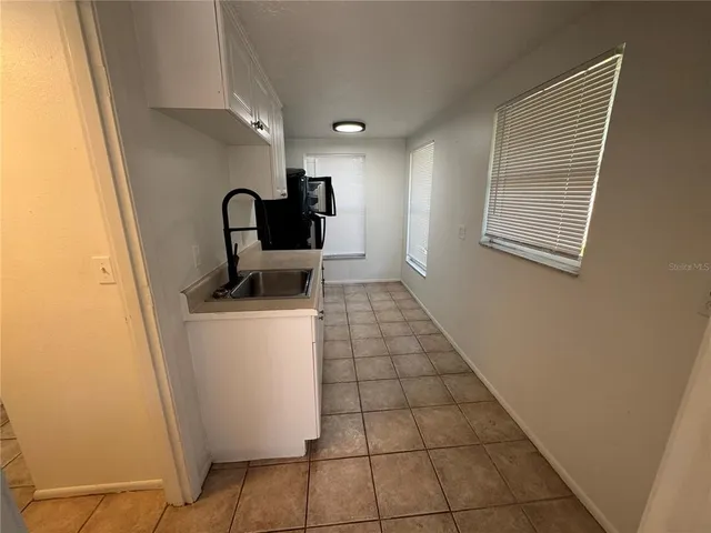 $3,500 | 3740 Aberdeen Drive, Sarasota, FL 34240