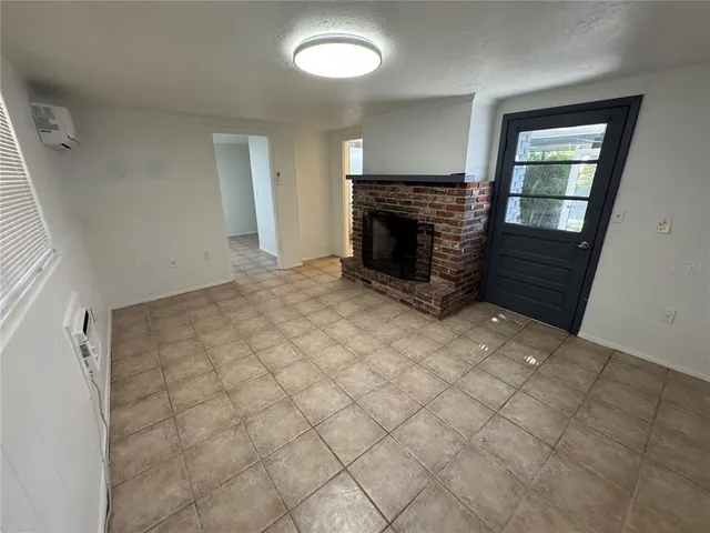 $3,500 | 3740 Aberdeen Drive, Sarasota, FL 34240