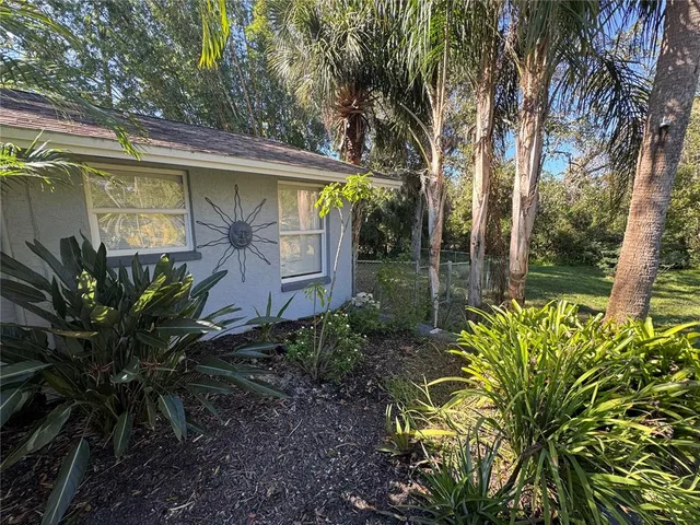$3,500 | 3740 Aberdeen Drive, Sarasota, FL 34240