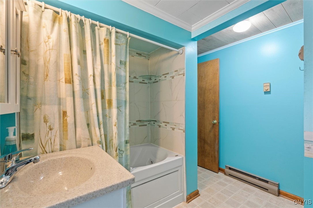 7353 Lakeshore Road Cicero, NY 13039 - Photo 34 of 48