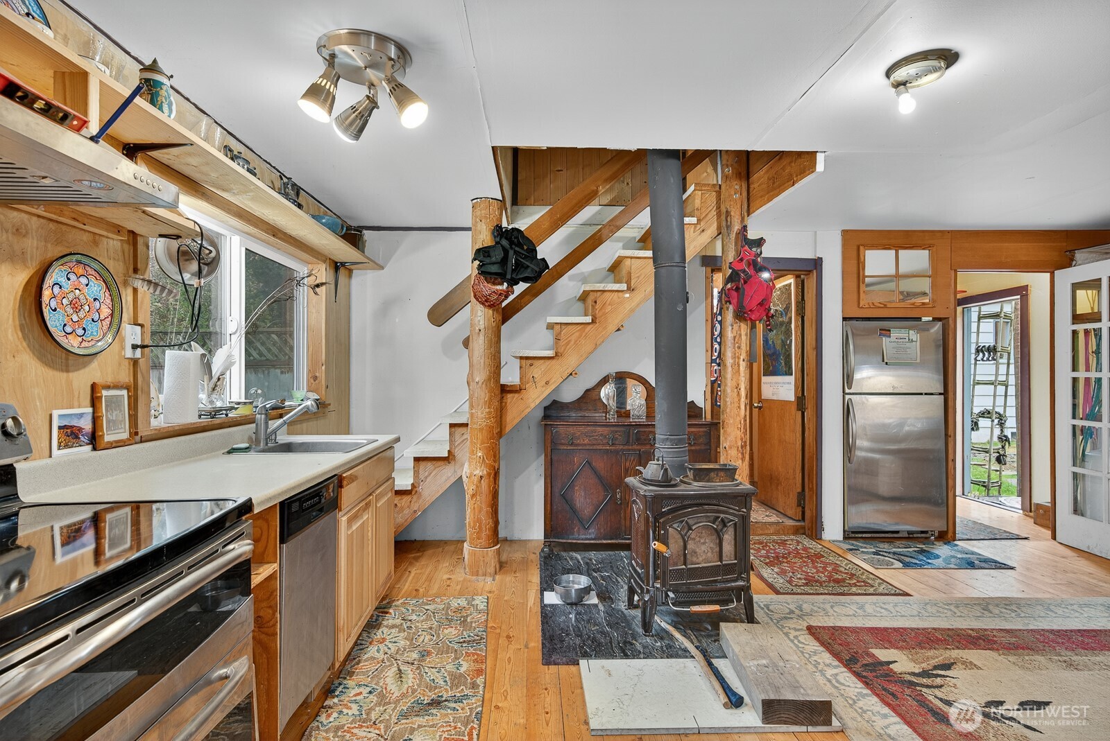 7554 Nooksack Road Everson, WA 98247 - Photo 26 of 40 a room with musical instruments