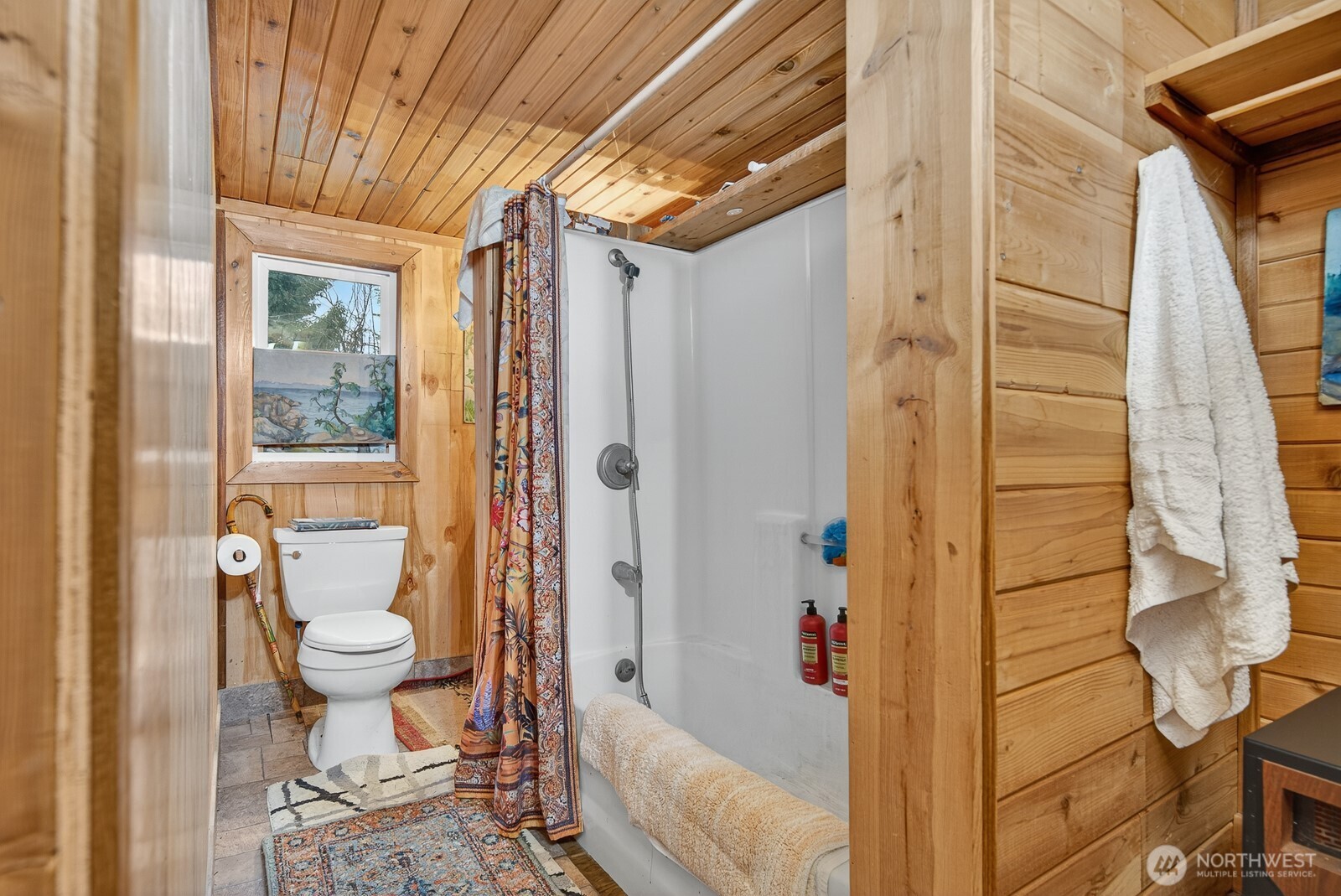 7554 Nooksack Road Everson, WA 98247 - Photo 27 of 40 a bathroom with a toilet and shower