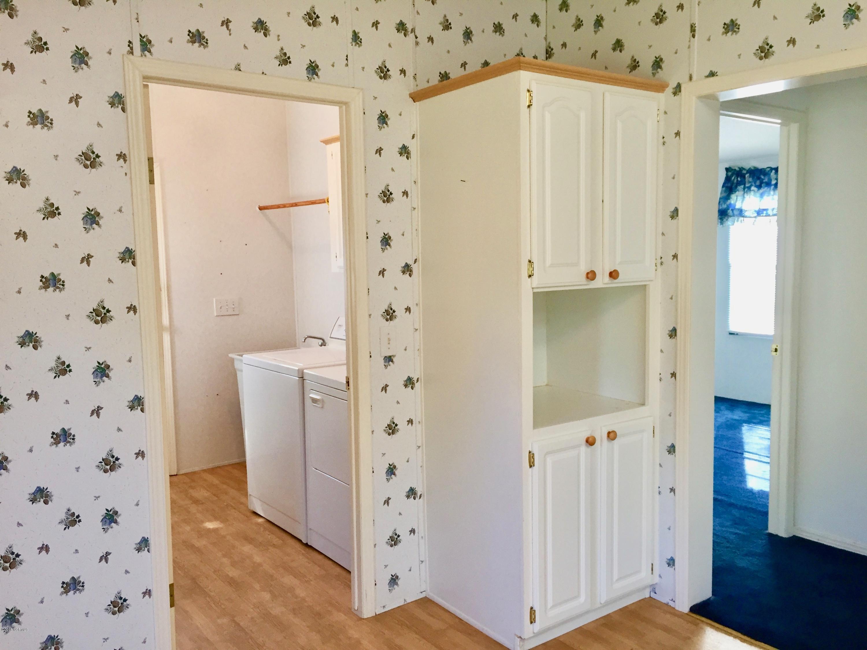 505 Hudnell Road Ernul, NC 28527 - Photo 12 of 29 Kitchen / Laundry Room