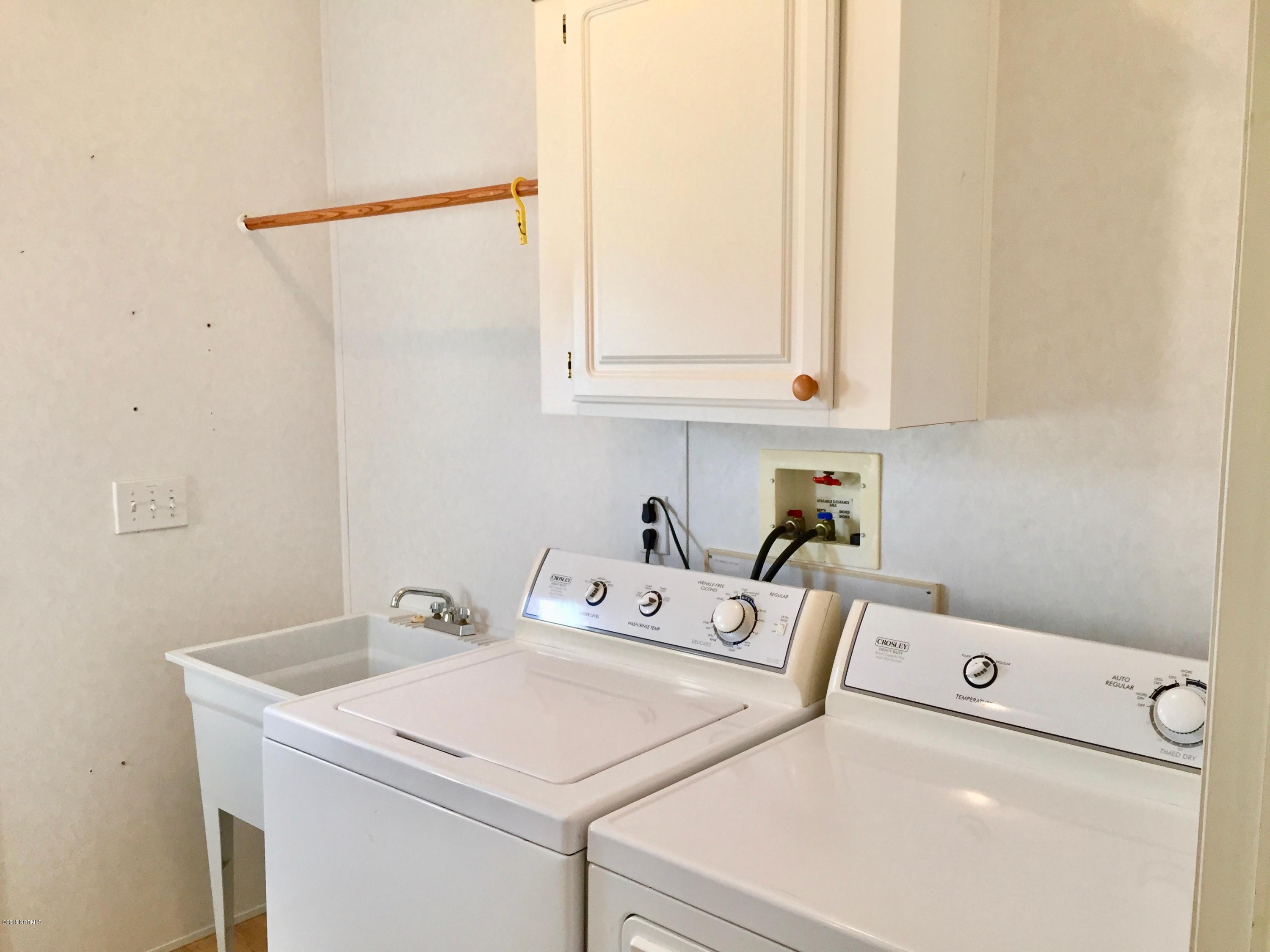 505 Hudnell Road Ernul, NC 28527 - Photo 25 of 29 Laundry Room