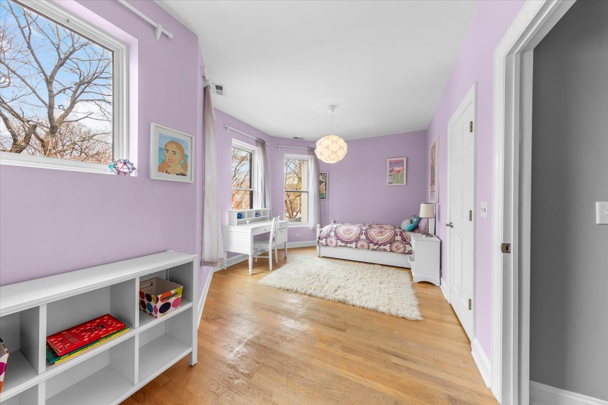 2159 West Wilson Avenue Chicago, IL 60625 - Photo 23 of 37