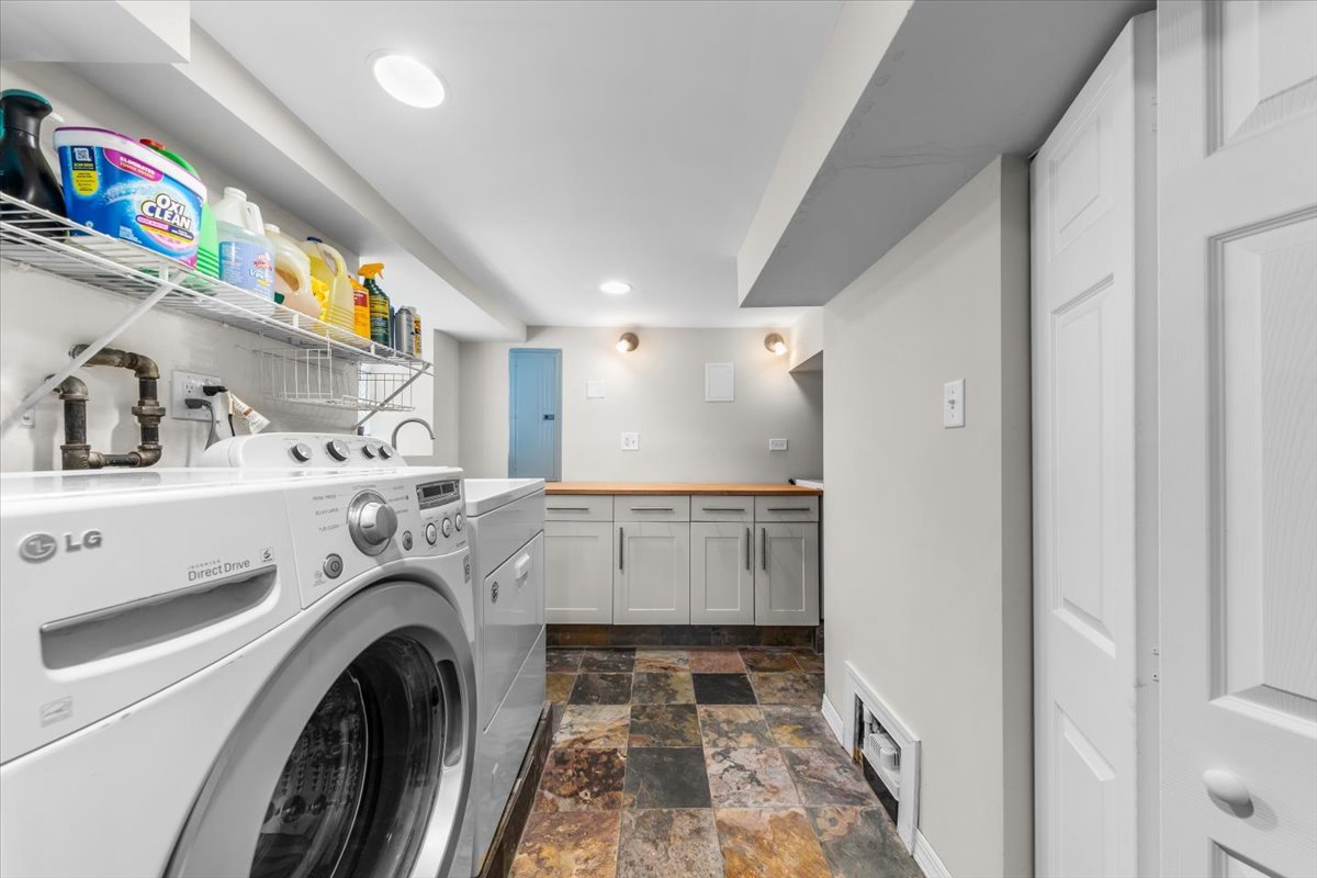 2159 West Wilson Avenue Chicago, IL 60625 - Photo 30 of 37