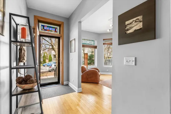$925,000 | 2159 West Wilson Avenue, Chicago, IL 60625