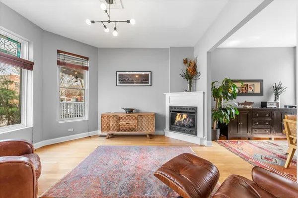 $925,000 | 2159 West Wilson Avenue, Chicago, IL 60625
