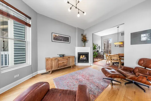 $925,000 | 2159 West Wilson Avenue, Chicago, IL 60625