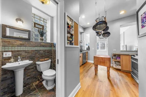 $925,000 | 2159 West Wilson Avenue, Chicago, IL 60625