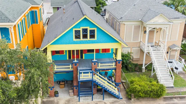 a view of building with outdoor space