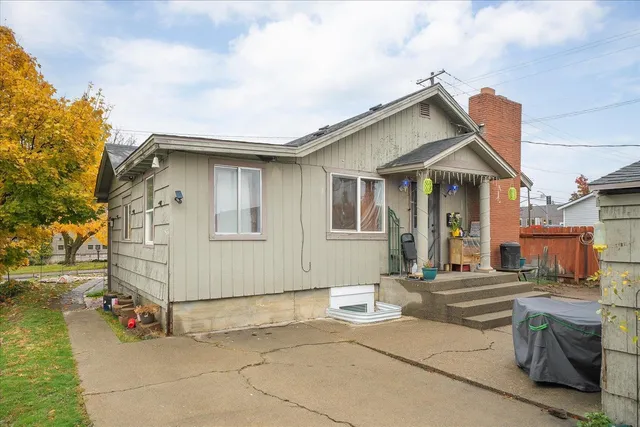 $275,000 | 1623 West Garland Avenue, Spokane, WA 99205