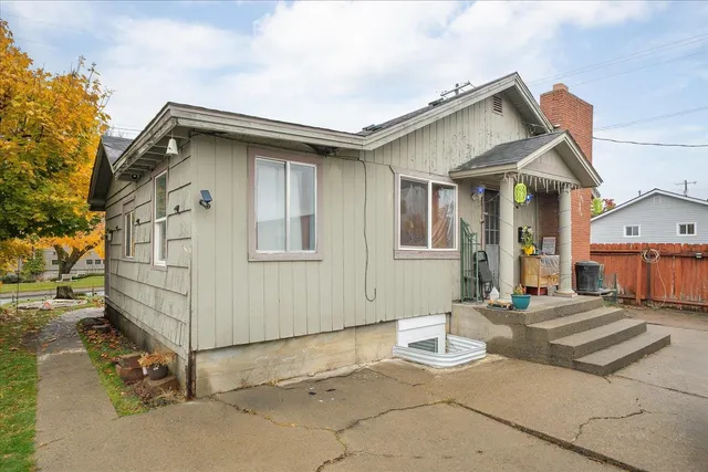 $275,000 | 1623 West Garland Avenue, Spokane, WA 99205