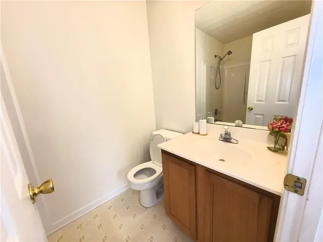 $269,900 | 619 Kenridge Way, Suwanee, GA 30024