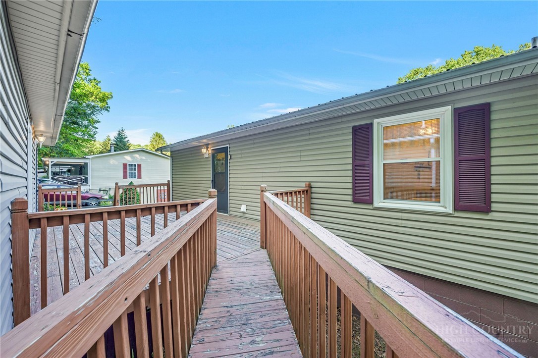 409 Ellis Road West Jefferson, NC 28694 - Photo 33 of 48