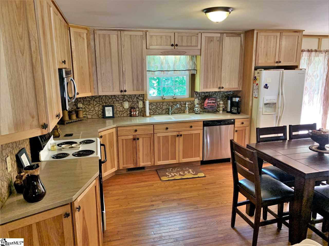 121 Meredith Lake Road Townville, SC 29689 - Photo 8 of 29 Gallery Image 8