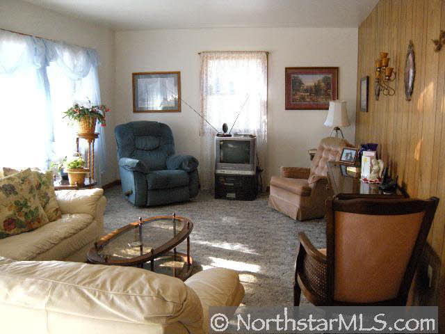 N2248 Curtis Road Stanley, WI 54768 - Photo 3 of 9 Gallery Image 3