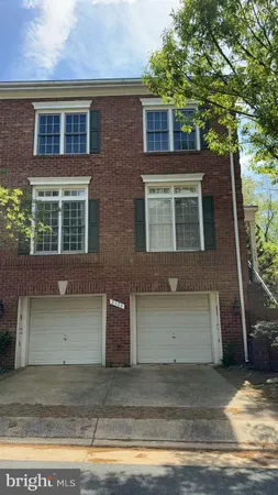 $1,270,000 | 2323 Sawtooth Oak Court, Vienna, VA 22182