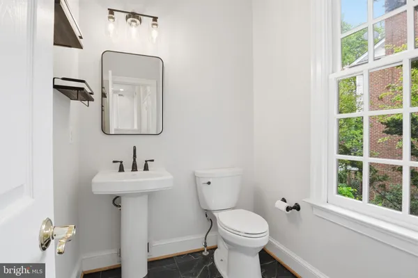 $1,270,000 | 2323 Sawtooth Oak Court, Vienna, VA 22182