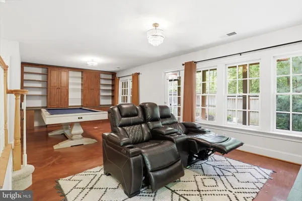$1,270,000 | 2323 Sawtooth Oak Court, Vienna, VA 22182