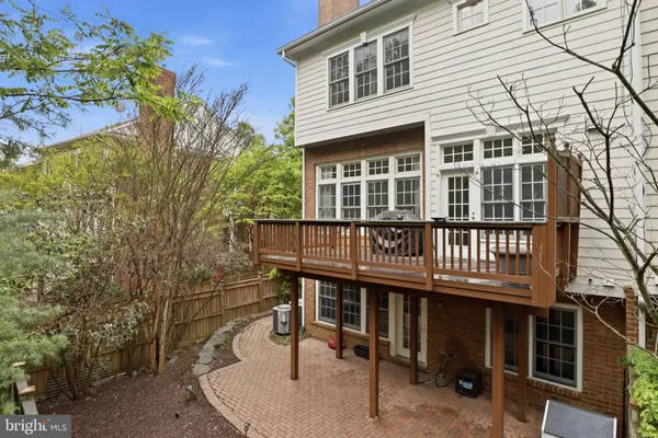$1,270,000 | 2323 Sawtooth Oak Court, Vienna, VA 22182