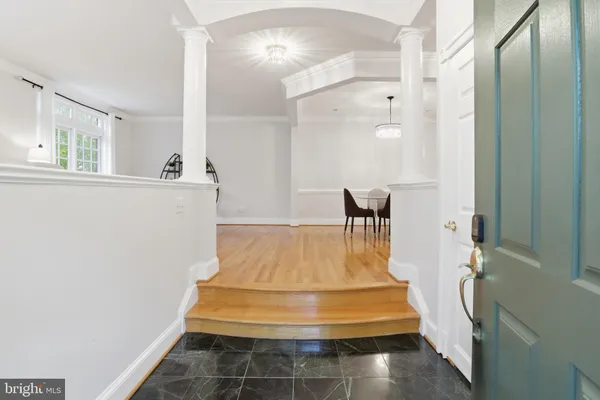 $1,270,000 | 2323 Sawtooth Oak Court, Vienna, VA 22182