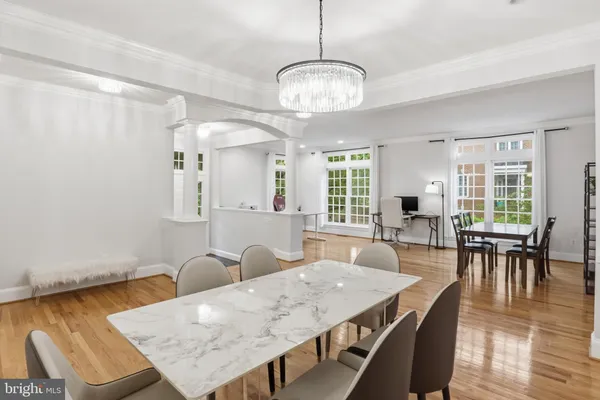 $1,270,000 | 2323 Sawtooth Oak Court, Vienna, VA 22182