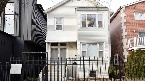 $3,200 | 2524 West Palmer Street, Unit 2, Chicago, IL 60647