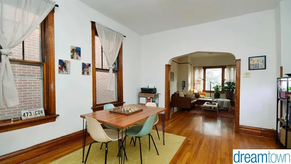 $3,200 | 2524 West Palmer Street, Unit 2, Chicago, IL 60647