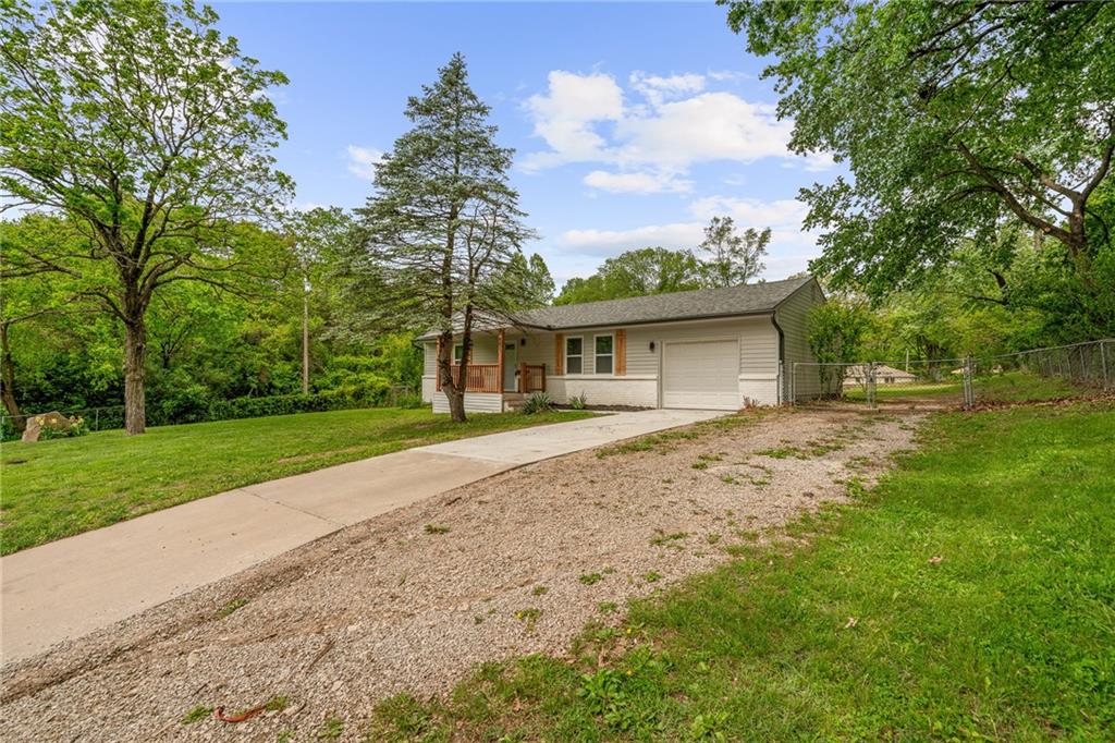 601 East Eisenhower Road Lansing, KS 66043 - Photo 22 of 30