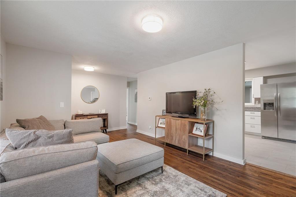 601 East Eisenhower Road Lansing, KS 66043 - Photo 6 of 30