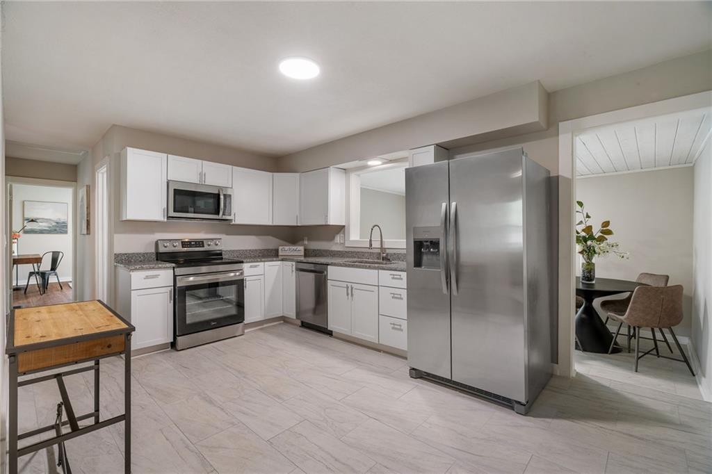 601 East Eisenhower Road Lansing, KS 66043 - Photo 8 of 30