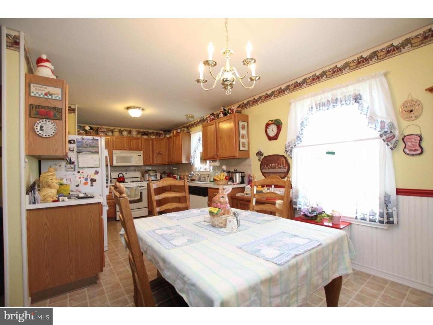 129 Kansas Road Pennsville, NJ 08070 - Photo 3 of 12 Gallery Image 3