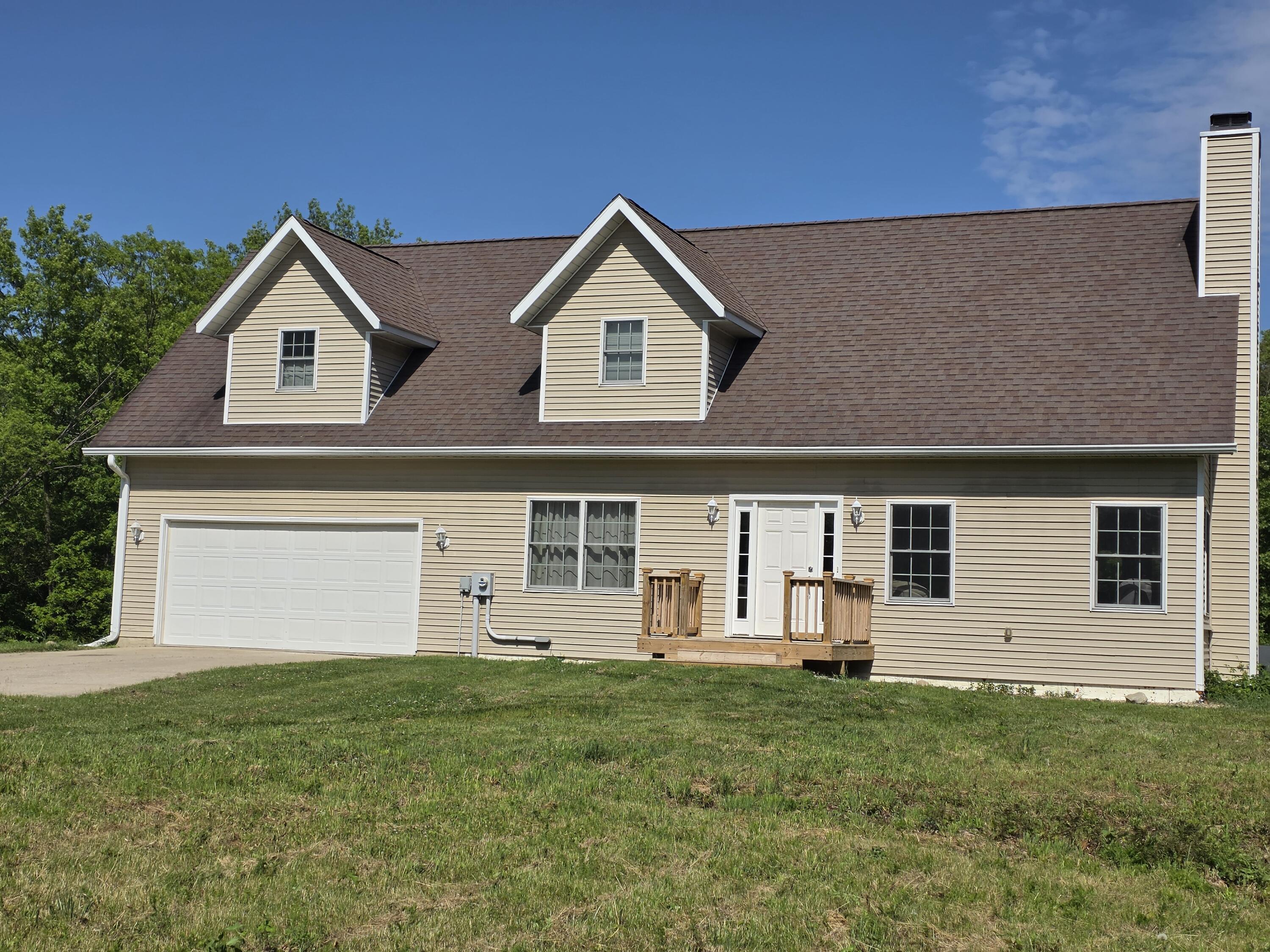 6717 Old Pipestone Road Eau Claire, MI 49111 - Photo 3 of 26 3 20260527_164031