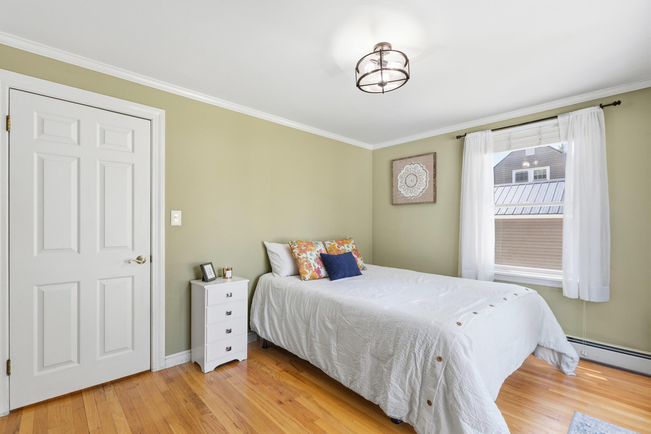 63 West Commonwealth Drive Portland, ME 04103 - Photo 16 of 46 Guest Bedroom