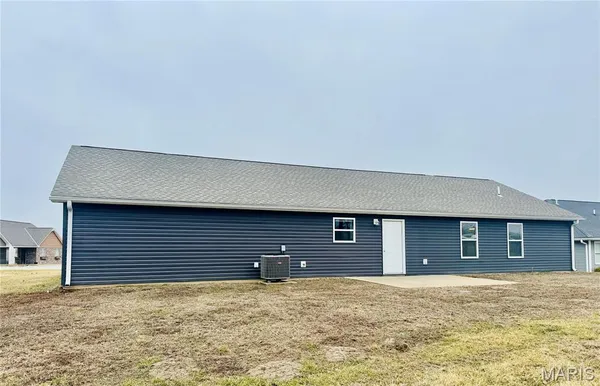 $347,000 | 317 Braeburn Drive, Hannibal, MO 63401