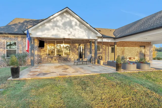 $1,400,000 | 2297 Highway 84, Mount Enterprise, TX 75681
