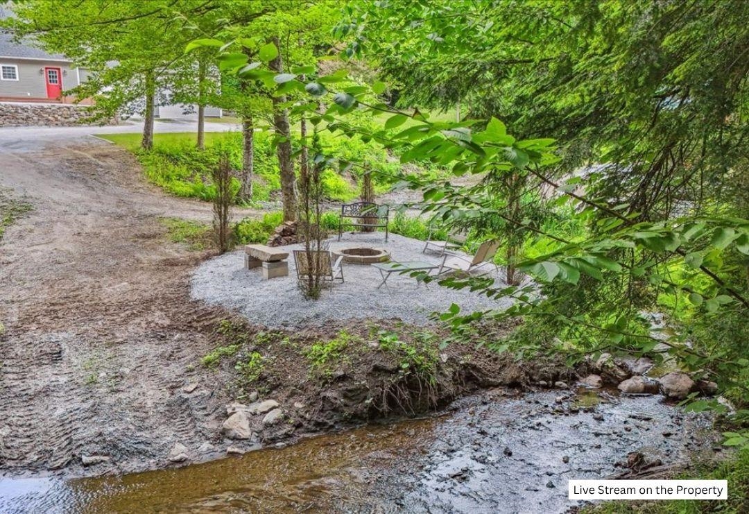 201 Mockingbird Way Franklin, VT 05457 - Photo 45 of 60