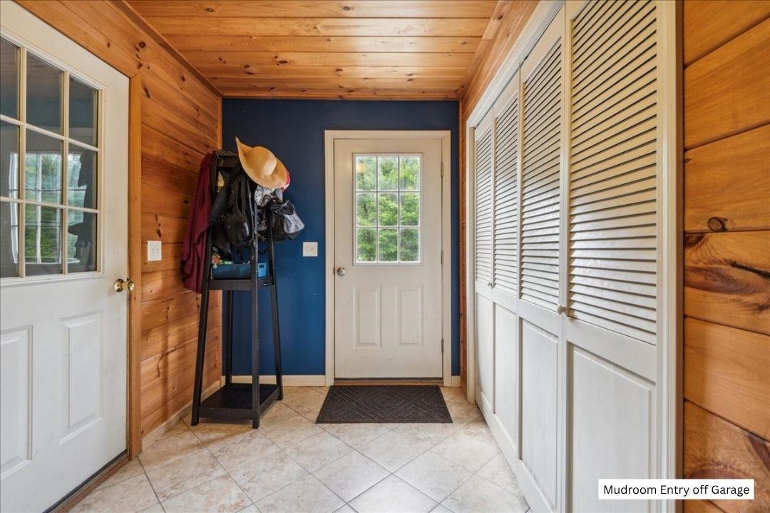 201 Mockingbird Way Franklin, VT 05457 - Photo 6 of 60