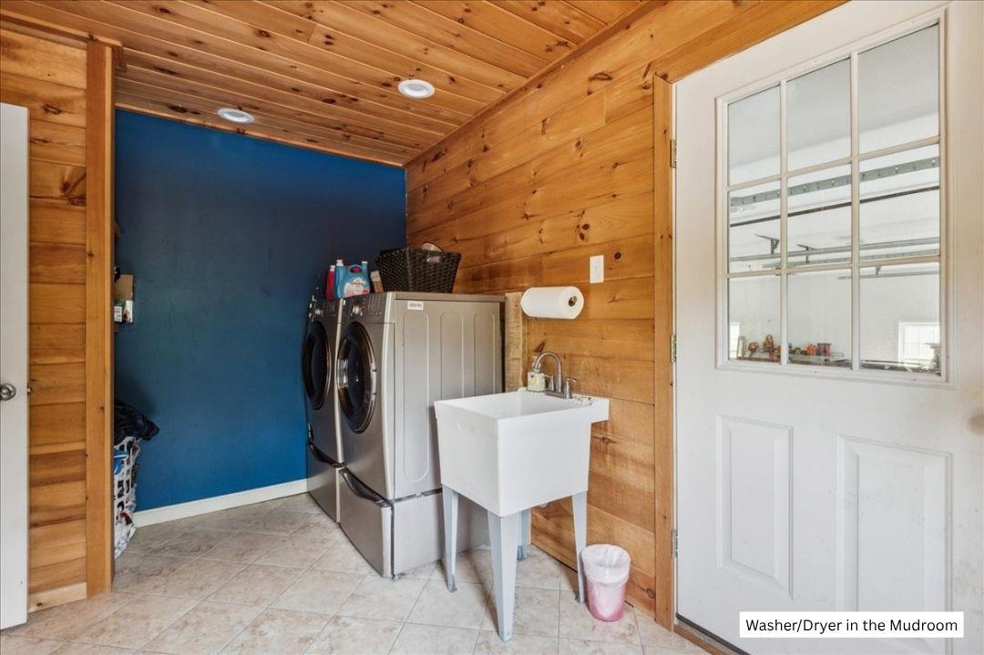 201 Mockingbird Way Franklin, VT 05457 - Photo 7 of 60