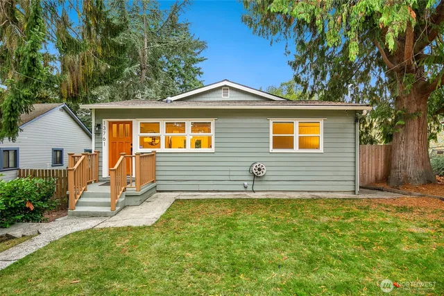 $760,000 | 13761 30th Avenue Northeast, Seattle, WA 98125
