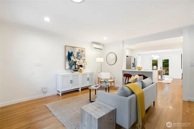 $760,000 | 13761 30th Avenue Northeast, Seattle, WA 98125