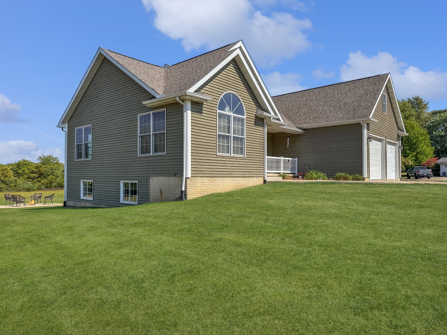 1063 Deer Valley Drive Varna, IL 61375 - Photo 45 of 87 a front view of house with yard and green space